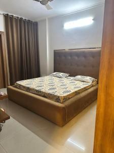 Bedroom Image of 1625 Sq.ft 3 BHK Apartment / Flat for rent in Supertech Livingston, Crossings Republik Ghaziabad for Rs. 22000