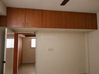 Bedroom Image of 900 Sq.ft 2 BHK Apartment / Flat for rent in Chinna Chokkikulam Madurai for Rs. 17000