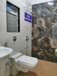 Common Bathroom Image of 1100 Sq.ft 3 BHK Apartment / Flat for rent in Runwal Sanctuary, Mulund West Mumbai for Rs. 78000