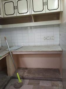 Kitchen Image of 750 Sq.ft 2 BHK Apartment / Flat for rent in Patparganj New Delhi for Rs. 30000