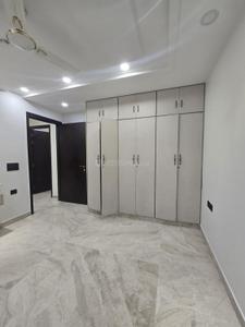 Bedroom Image of 1500 Sq.ft 3 BHK Builder Floor for rent in Ramesh Nagar New Delhi for Rs. 65000