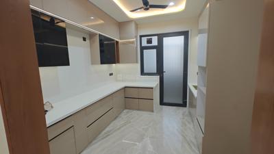Kitchen Image of 3600 Sq.ft 4 BHK Builder Floor for sale in Anand Vihar New Delhi for Rs. 65000000