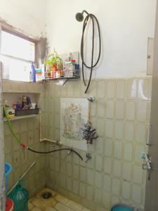 Bathroom Image of 1500 Sq.ft 3 BHK Apartment / Flat for sale in Vikaspuri New Delhi for Rs. 10500000