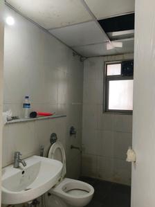 Common Bathroom Image of 750 Sq.ft 2 BHK Apartment / Flat for rent in Lodha Casa Rio, Palava Phase 1 Thane for Rs. 23000
