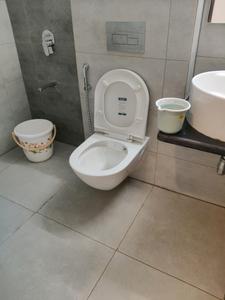 Common Bathroom Image of 820 Sq.ft 2 BHK Apartment / Flat for sale in Mahindra Alcove, Powai Mumbai for Rs. 21500000