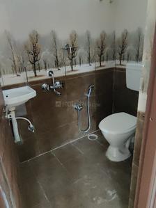 Ayyappa Rentals and Real Estate Bathroom 1