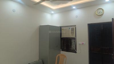 Bedroom Image of 475 Sq.ft 2 BHK Builder Floor for sale in Vikaspuri New Delhi for Rs. 7600000