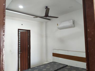 Bedroom Image of 900 Sq.ft 1 RK Builder Floor for rent in Haibowal Kalan Ludhiana for Rs. 12000
