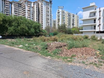 Image of 300 Sq.ft Residential Plot / Land for sale in Sector 99, Noida for Rs. 70000000