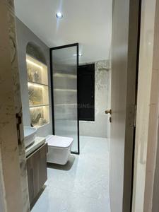 Bathroom Image of 2250 Sq.ft 4 BHK Apartment / Flat for sale in Gurukrupa Alaknanda, Juhu Mumbai for Rs. 150000000