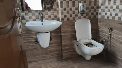 Image of 2450 Sq.ft 4 BHK Apartment / Flat for rent in Sector 45, Noida for Rs. 60000