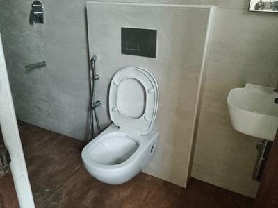 Bathroom Image of 1600 Sq.ft 3 BHK Apartment / Flat for rent in Alwarpet Chennai for Rs. 120000
