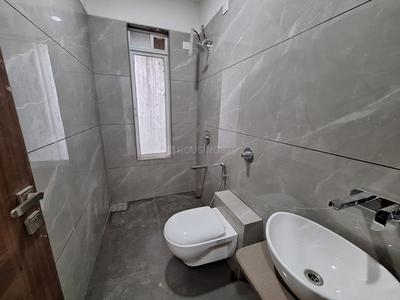 Bathroom Image of 449 Sq.ft 1 BHK Apartment / Flat for sale in HS Heritage, Mulund East Mumbai for Rs. 9940000