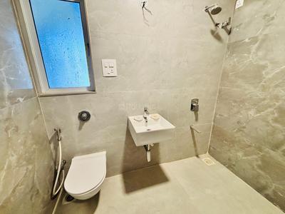 Bathroom Image of 750 Sq.ft 2 BHK Apartment / Flat for sale in Dotom Isle Phase 1, Malad West Mumbai for Rs. 14650000
