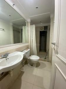 Bathroom Image of 1450 Sq.ft 3 BHK Apartment / Flat for sale in Hiranandani Meadows, Thane West Thane for Rs. 31500000