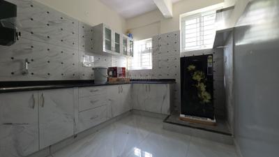Kitchen Image of 1007 Sq.ft 2 BHK Builder Floor for rent in Harlur Bengaluru for Rs. 45000