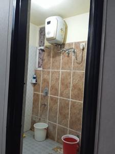 Bathroom Image of 950 Sq.ft 2 BHK Apartment / Flat for rent in Ram Ganga Vihar Moradabad for Rs. 16500