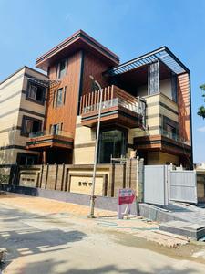 8 BHK Independent House