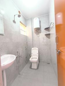 Bathroom Image of 620 Sq.ft 1 BHK Apartment / Flat for rent in Kaggadasapura Bengaluru for Rs. 22000