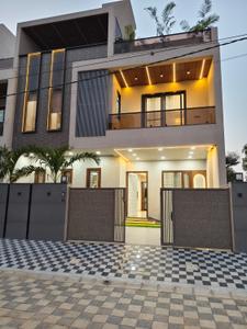 Image of 4950 Sq.ft 5 BHK Villa for sale in Gandhi Path West, Jaipur for Rs. 32500000