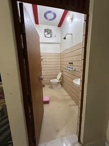 Bathroom Image of 3600 Sq.ft 10 BHK Independent House for sale in Bakalpur Mathura for Rs. 42000000
