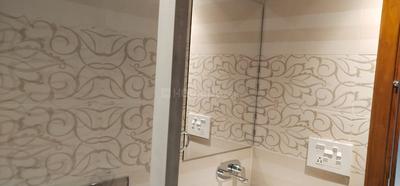 Bathroom Image of 2800 Sq.ft 4 BHK Builder Floor for rent in Vasant Kunj New Delhi for Rs. 90000