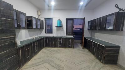 Kitchen Image of 2449 Sq.ft 4 BHK Apartment / Flat for sale in Amrapali Eden Park, Sector 50 Noida for Rs. 35000000
