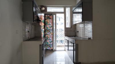 Kitchen Image of 800 Sq.ft 2 BHK Apartment / Flat for sale in Signature Global Grand IVA, Sector 103 Gurgaon for Rs. 7200000