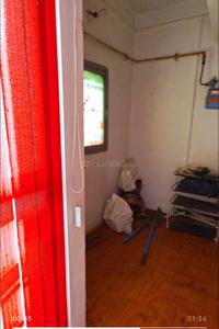 Bedroom Image of 630 Sq.ft 2 BHK Builder Floor for rent in Sant Nirankari Colony RWA, Mukherjee Nagar New Delhi for Rs. 20000