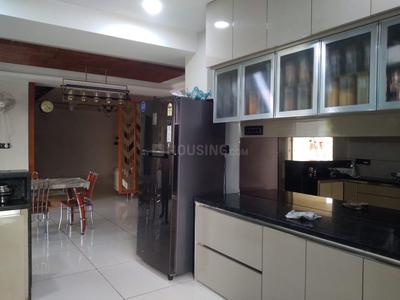 Kitchen Image of 2100 Sq.ft 4 BHK Apartment / Flat for rent in New Alkapuri Vadodara for Rs. 55000