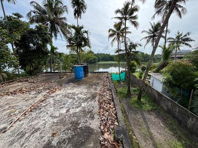Image of 2500 Sq.ft Residential Plot / Land for sale in Maradu, Kochi for Rs. 1795000