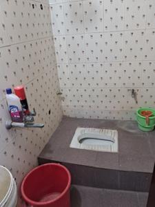 Bathroom Image of 725 Sq.ft 2 BHK Apartment / Flat for sale in Choolaimedu Chennai for Rs. 6400000