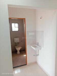 Bathroom Image of 1100 Sq.ft 2 BHK Apartment / Flat for rent in Mhalgi Nagar Nagpur for Rs. 14000