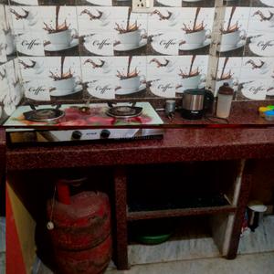 Kitchen Image of 984 Sq.ft 2 BHK Apartment / Flat for rent in Dum Dum Kolkata for Rs. 25000