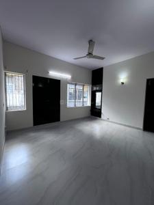 Bedroom Image of 1300 Sq.ft 2 BHK Builder Floor for rent in Chittaranjan Park New Delhi for Rs. 62000