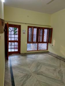Bedroom Image of 1200 Sq.ft 2 BHK Builder Floor for rent in Gomti Nagar Lucknow for Rs. 16000