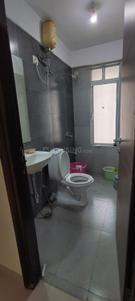 Bathroom Image of 740 Sq.ft 2 BHK Apartment / Flat for sale in Wadhwa Wadhwa Viceroy Park, Dahisar West Mumbai for Rs. 17500000