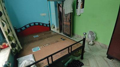 Bedroom Image of 500 Sq.ft 1 BHK Builder Floor for rent in Patuli Kolkata for Rs. 9000