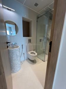 Bathroom Image of 2500 Sq.ft 3 BHK Apartment / Flat for rent in Lokhandwala Minerva, Worli Mumbai for Rs. 400000