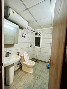 Bathroom Image of 1025 Sq.ft 2 BHK Apartment / Flat for rent in Gulshan Botnia, Sector 144 Noida for Rs. 45000