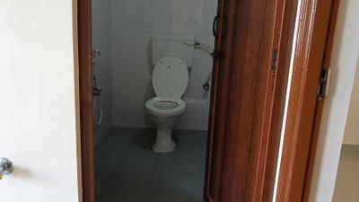 Bathroom Image of 900 Sq.ft 2 BHK Builder Floor for rent in HSR Layout Bengaluru for Rs. 27000