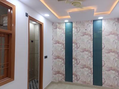 Bedroom Image of 900 Sq.ft 3 BHK Builder Floor for rent in Govindpuri New Delhi for Rs. 20000