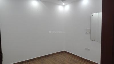 Bedroom Image of 900 Sq.ft 2.5 BHK Builder Floor for rent in Khirki Extension New Delhi for Rs. 30000