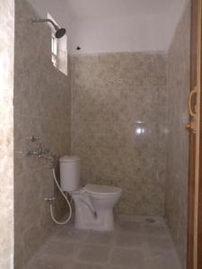 Common Bathroom Image of 972 Sq.ft 3 BHK Apartment / Flat for sale in North Grande, North Dum Dum Bediapara Kolkata for Rs. 6500000
