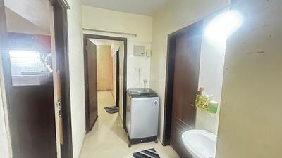 Bathroom Image of 618 Sq.ft 2 BHK Apartment / Flat for sale in Nexus Hyde Park, Thane West Thane for Rs. 13500000