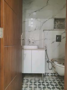 Common Bathroom Image of 1600 Sq.ft 3 BHK Builder Floor for sale in Urban Blossom, Green Field Colony Faridabad for Rs. 18700000