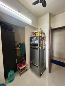 Kitchen Image of 735 Sq.ft 2 BHK Apartment / Flat for rent in Lodha Amara, Kolshet Thane for Rs. 60000