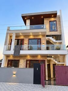 8 BHK Independent House