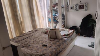 Bedroom Image of 800 Sq.ft 2.5 BHK Apartment / Flat for sale in Mohini Castle, Khar West Mumbai for Rs. 39900000