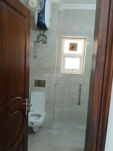 Bathroom Image of 1700 Sq.ft 4 BHK Apartment / Flat for sale in Alaknanda New Delhi for Rs. 47500000